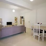 Apartments,vila * Sarandë