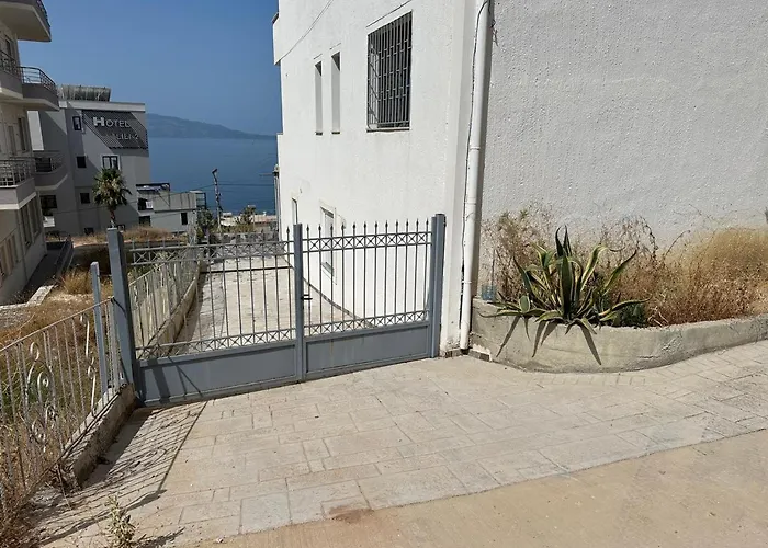 Apartments,vila * Sarandë