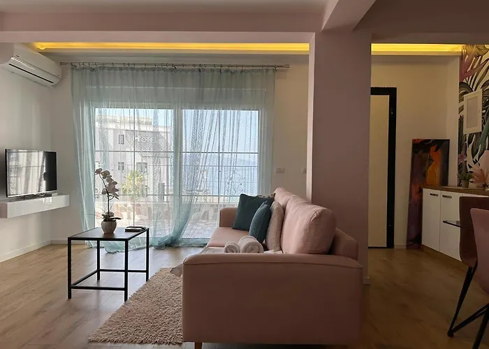 Apartments,vila * Sarandë